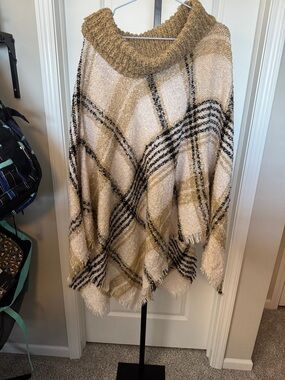 Cozy Plaid Knit Tunic Poncho in Cream and Tan